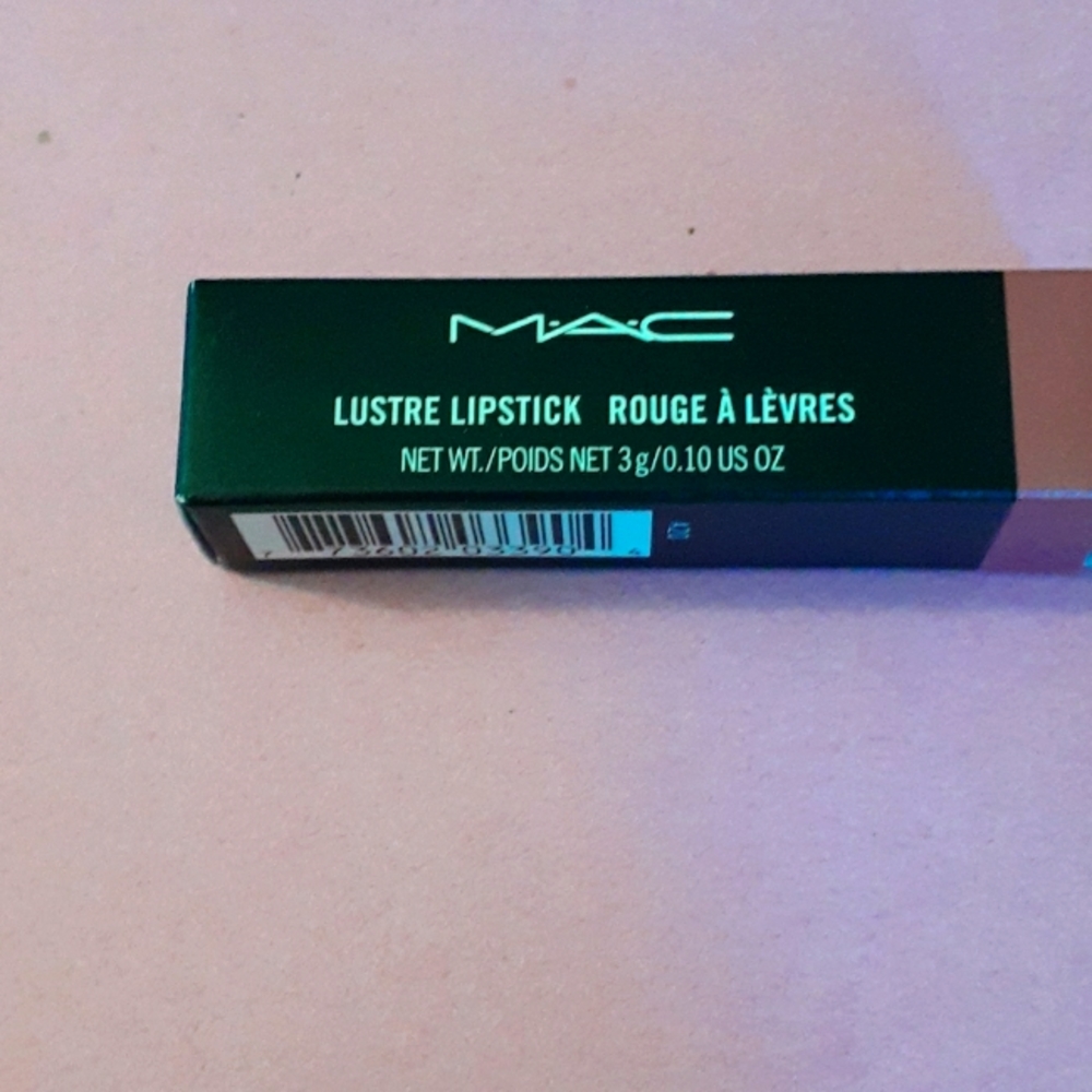 Lustre Lipstick